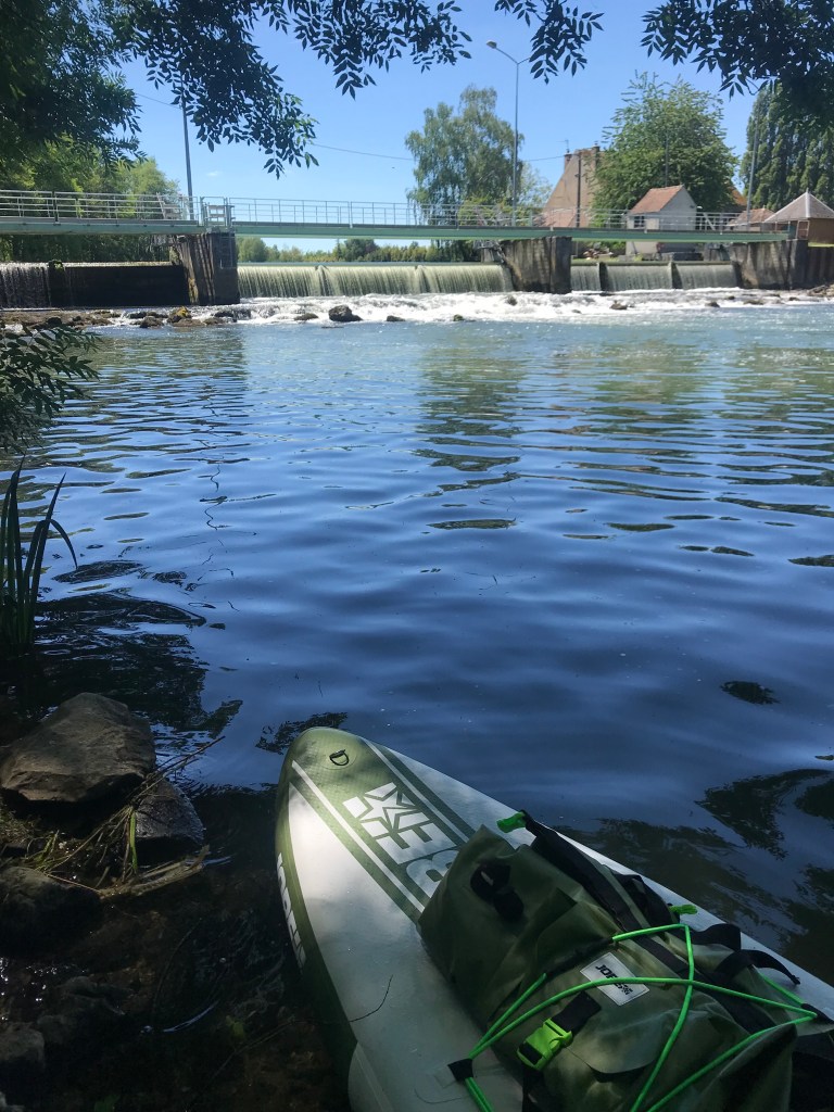 La cascade après l'écluse entre Nemours et Montigny-sur-Loing