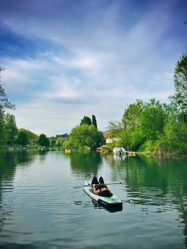 Petits repos bien mérité sur le paddle à Saint-Maur-des-Fossés, dans le Val-de-Marne.