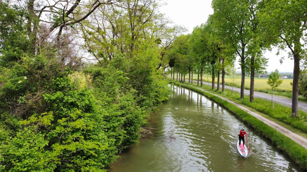 Stand up paddle sur le canal de l'Ourcq